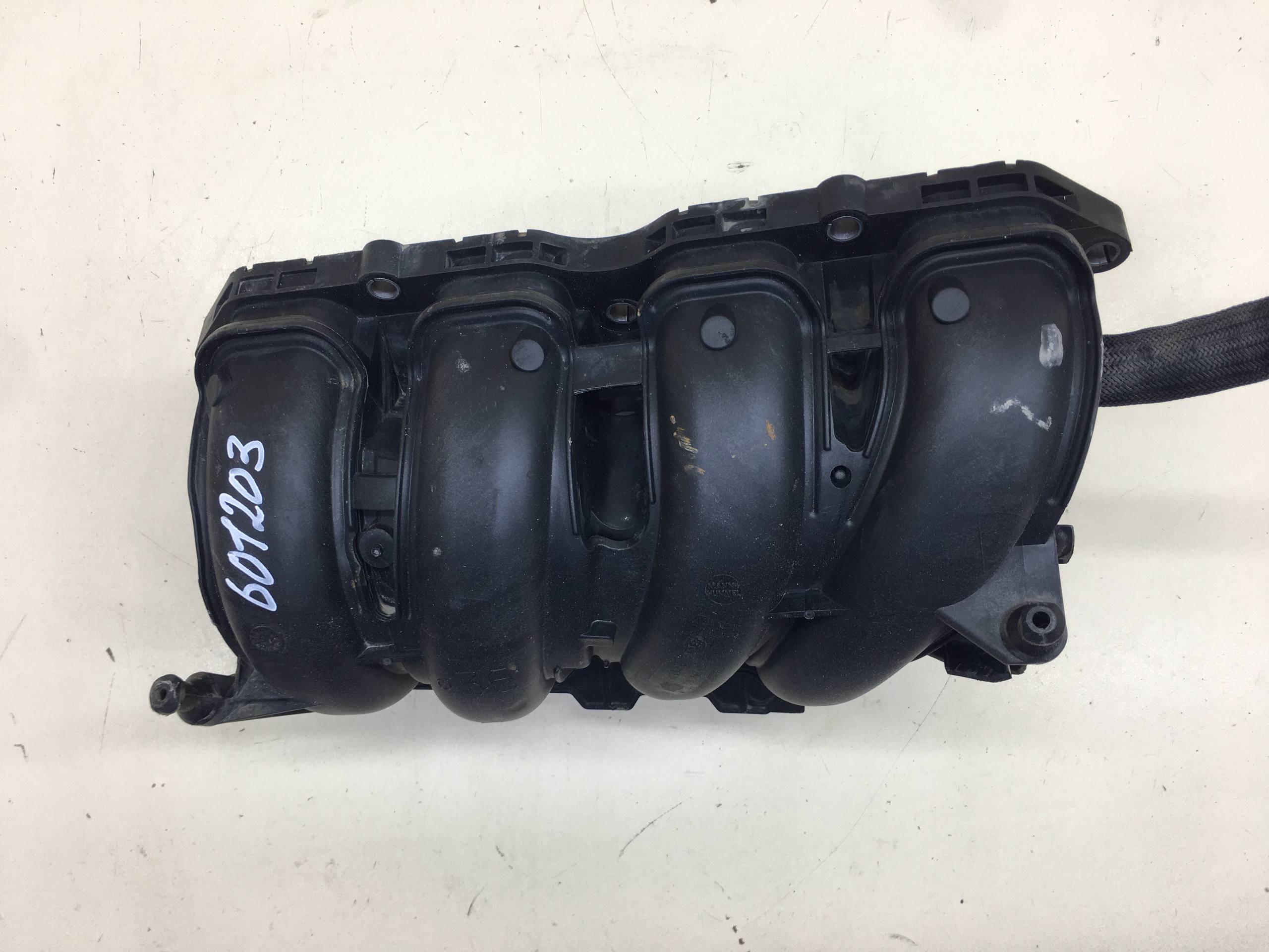 Коллектор впускной Peugeot 208 2012>