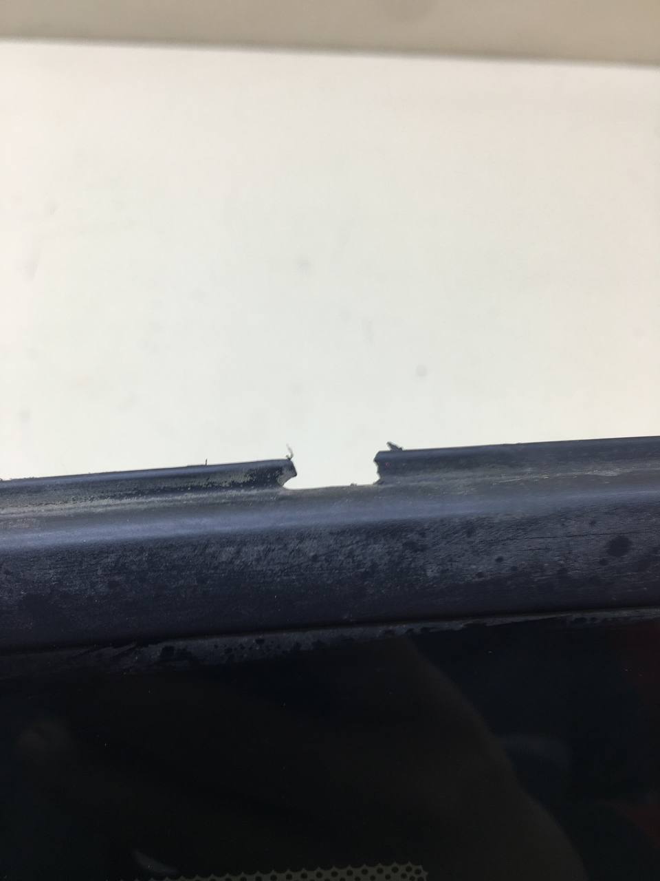 Стекло кузовное глухое правое Volvo S40 (MS) 2004-2012