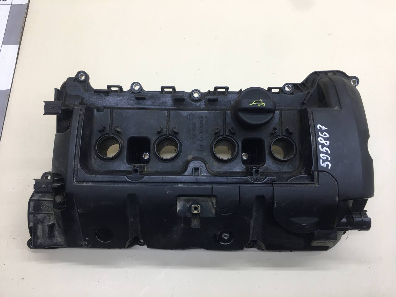 Крышка головки блока (клапанная) Peugeot 308 2007>