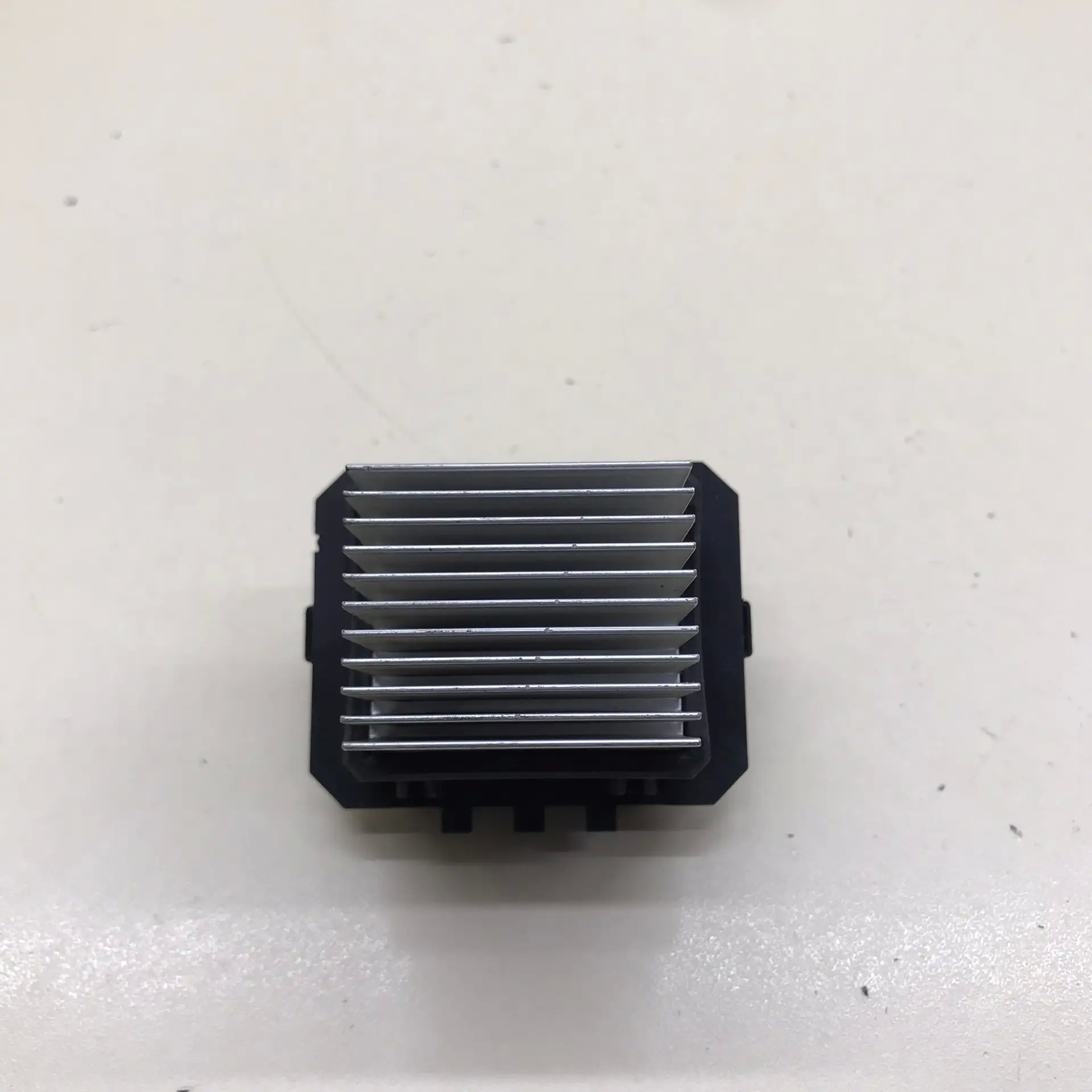 Резистор отопителя Peugeot 208 2012>