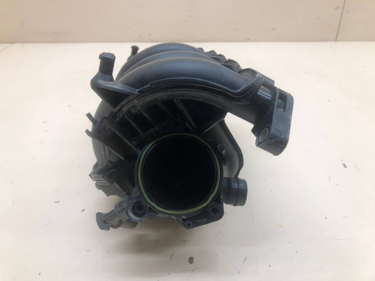 Коллектор впускной Citroen C3 2009-2016