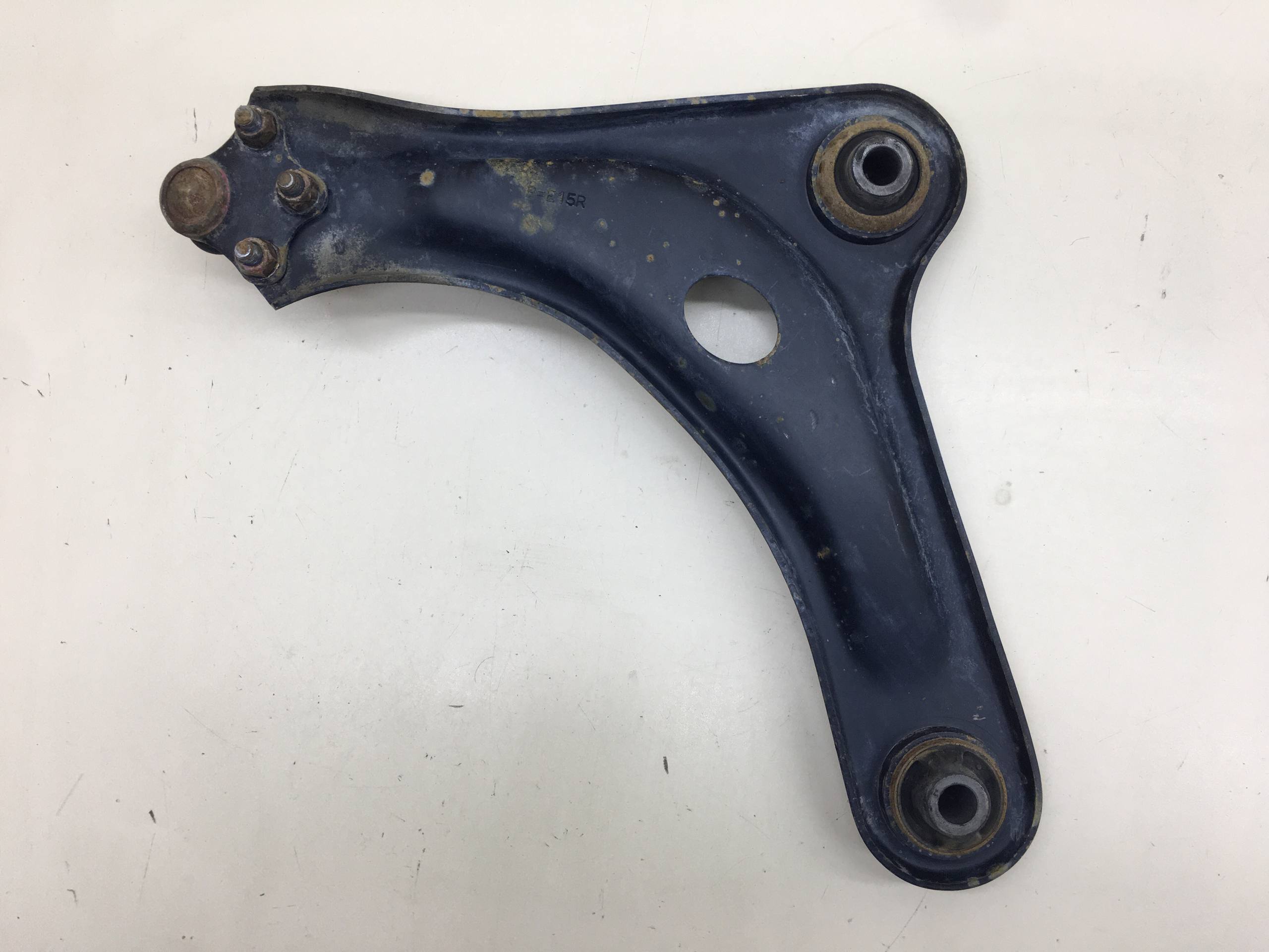 Рычаг передний правый Peugeot 208 2012>