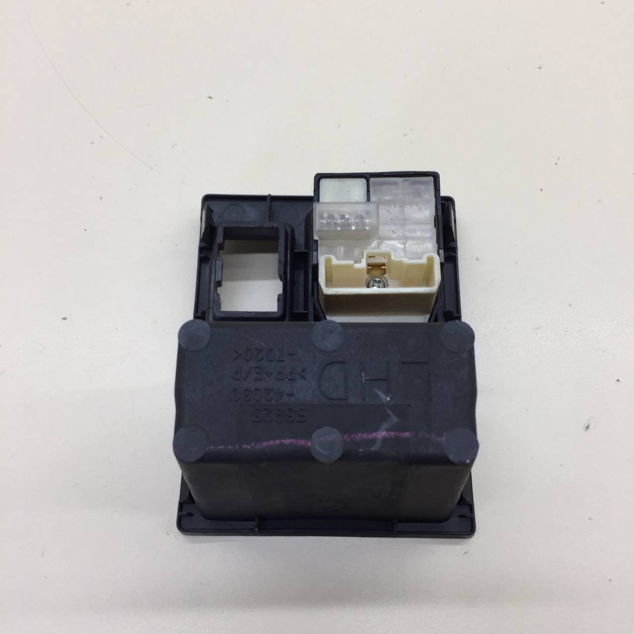 Переключатель регулировки зеркала Toyota Rav 4 (A30) 2006-2013