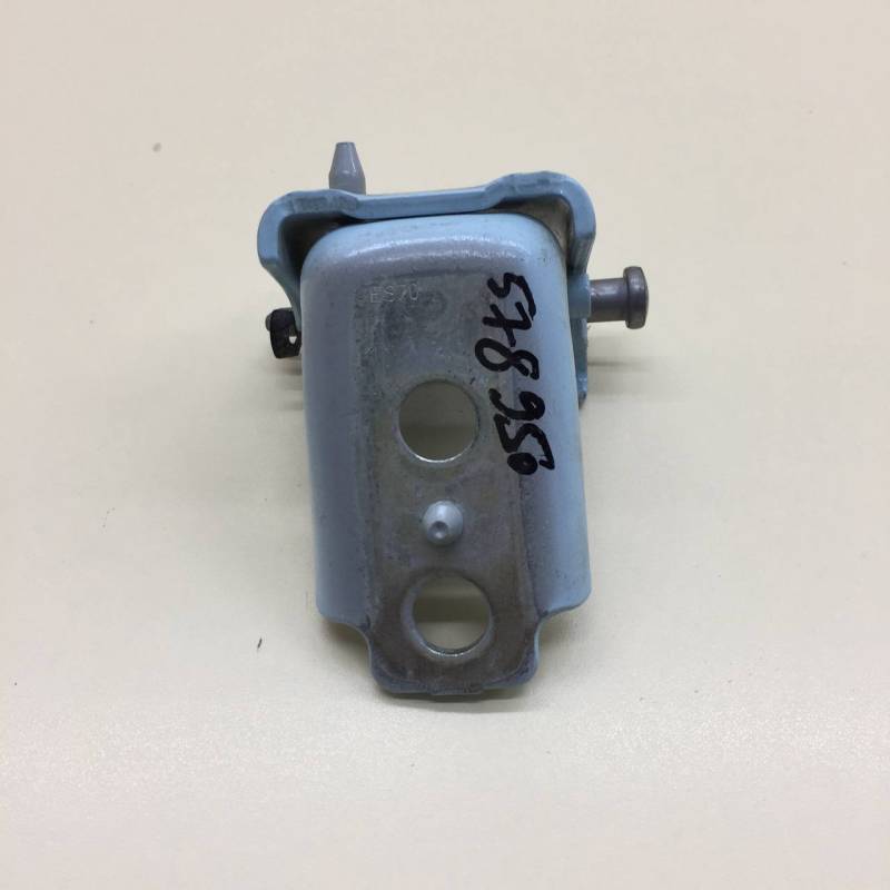 Петля двери задней левой нижняя Citroen C3 2009-2016