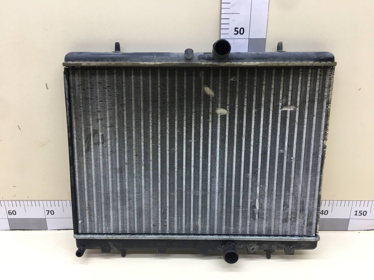 Радиатор охлаждения двигателя Peugeot 308 2007>