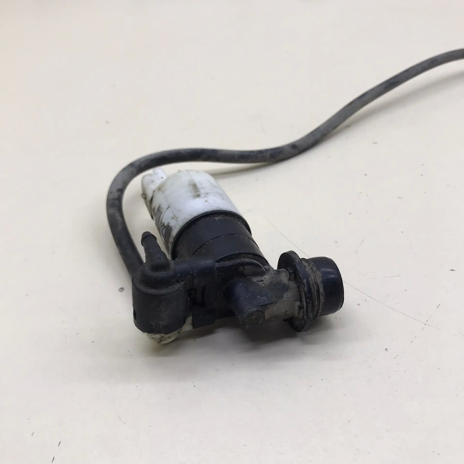 Насос омывателя Peugeot 208 2012>