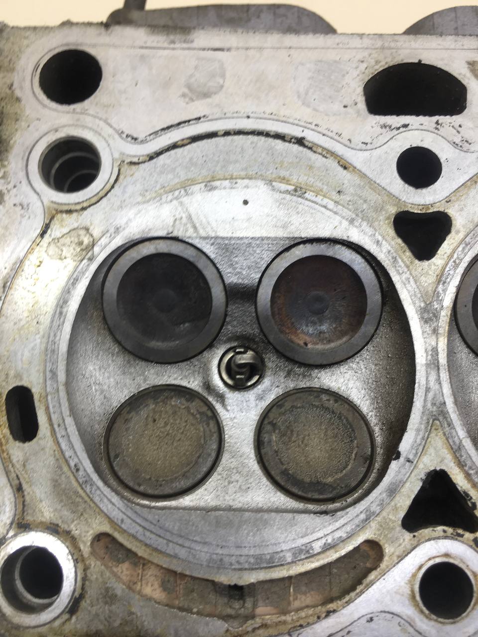 Головка блока цилиндров Peugeot 308 2007>