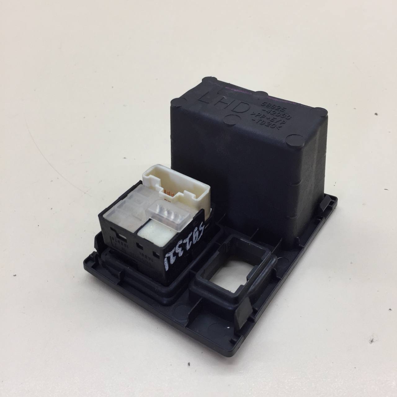 Переключатель регулировки зеркала Toyota Rav 4 (A30) 2006-2013