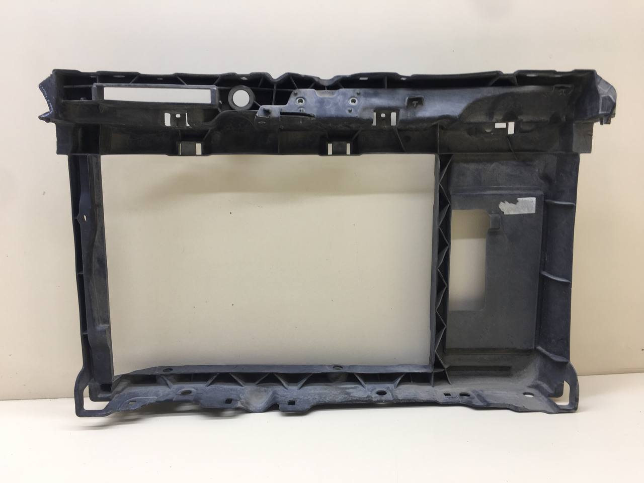 Панель передняя Peugeot 207 2006-2013