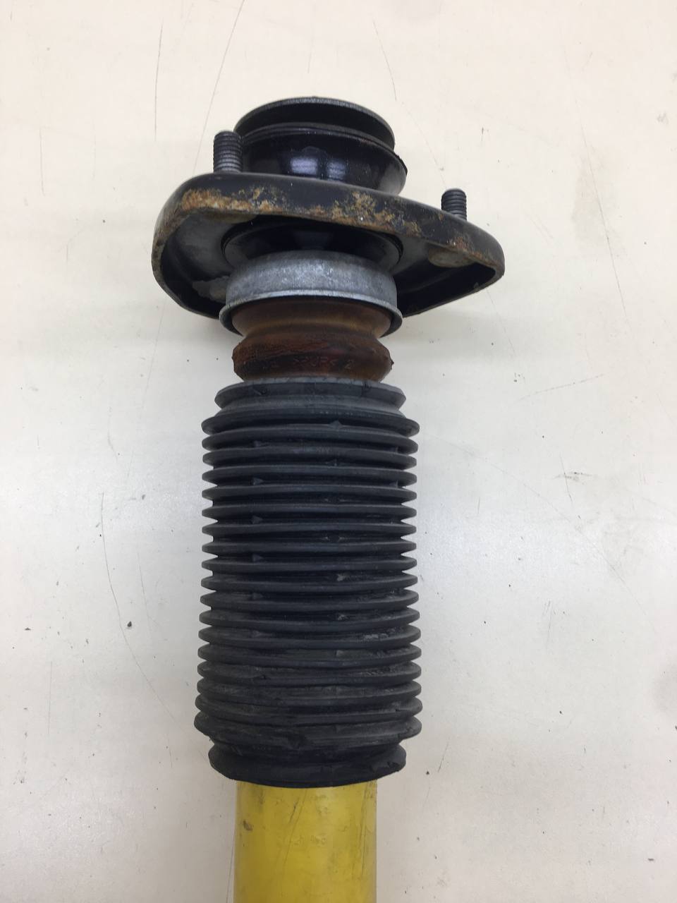 Амортизатор задний BMW X5 E53 2000-2007