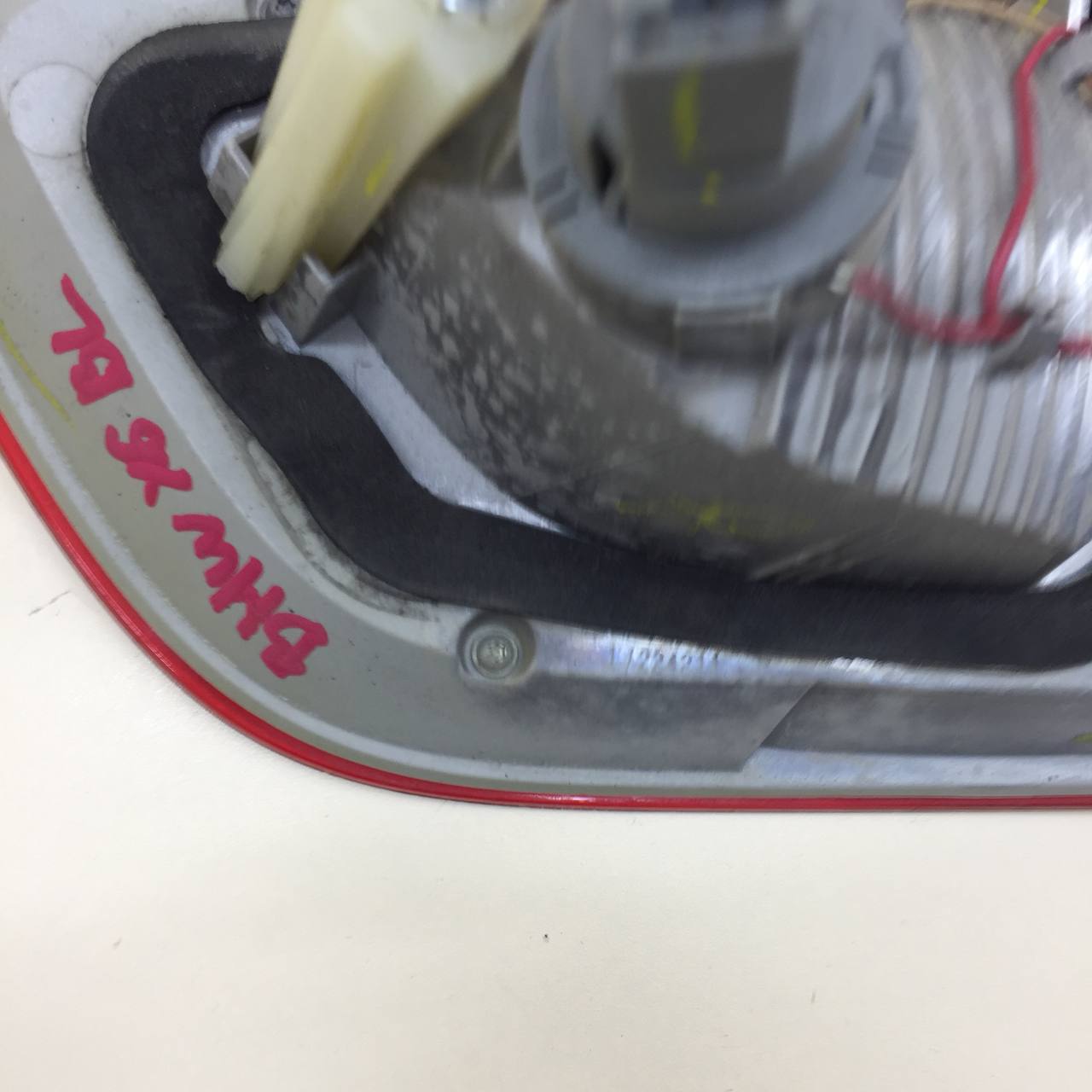 Фонарь задний внутренний левый BMW X6 E71 2008-2014