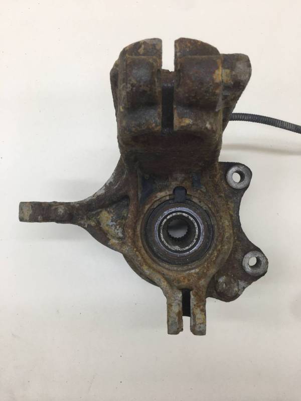 Кулак поворотный передний левый Peugeot 207 2006-2013