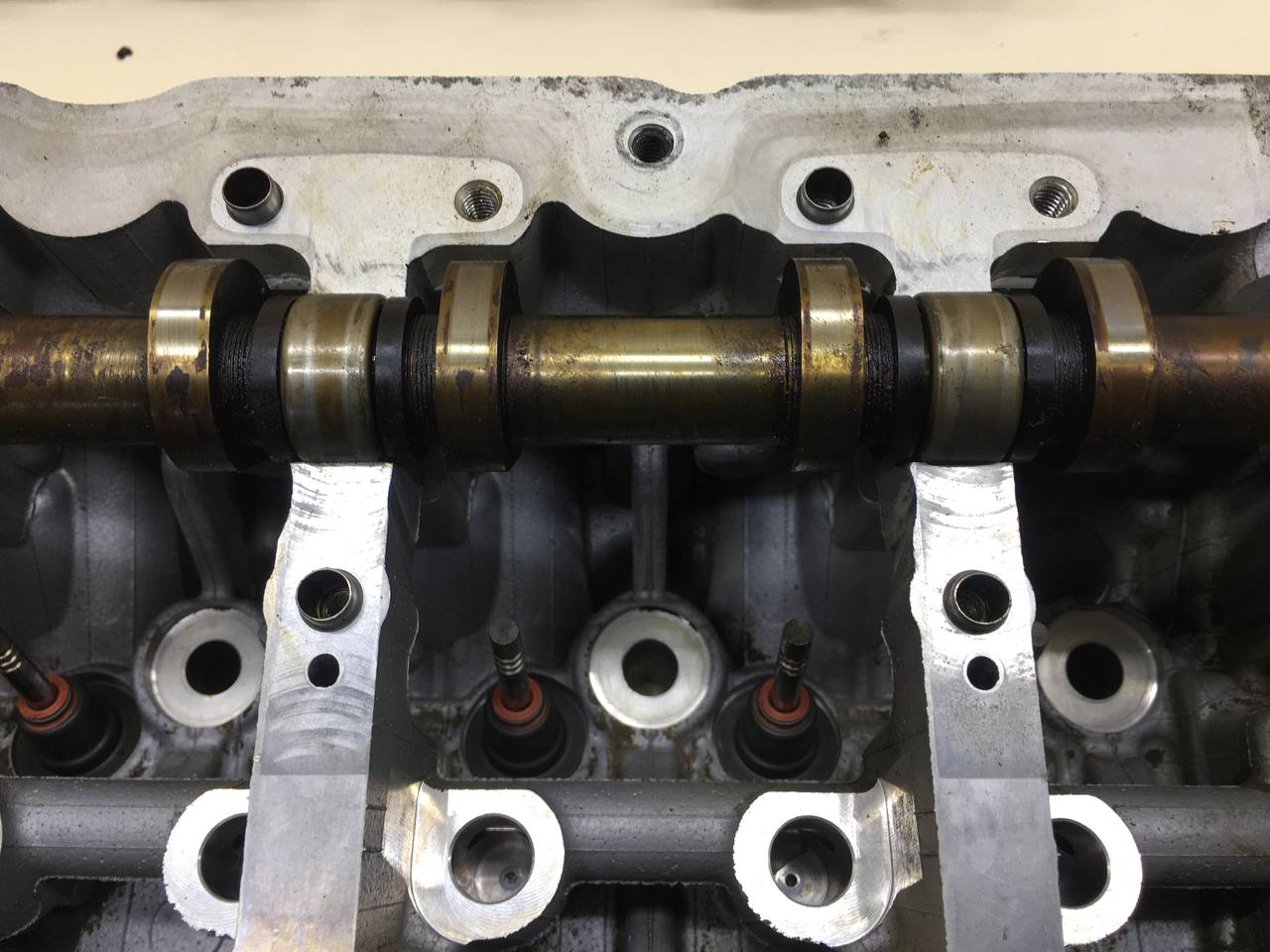 Головка блока цилиндров Peugeot 308 2007>