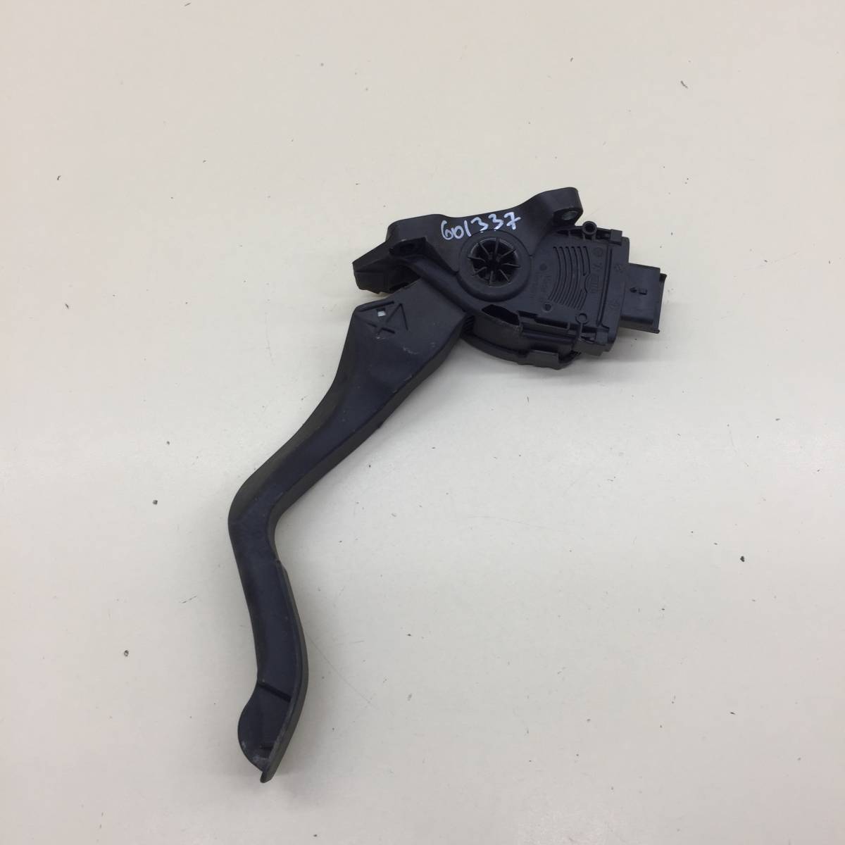 Педаль газа Peugeot 208 2012>