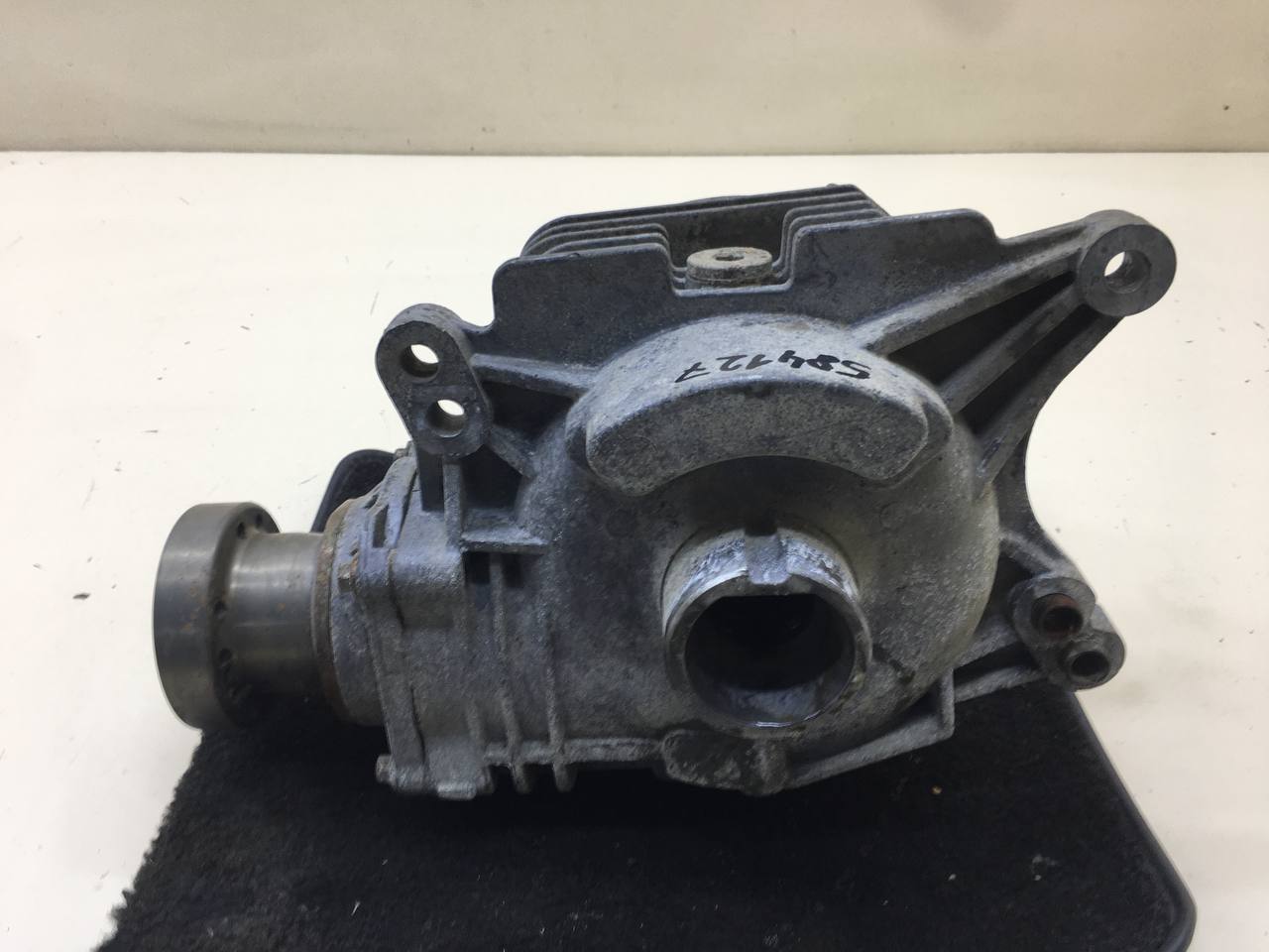 Редуктор переднего моста Cadillac STS 2004-2011