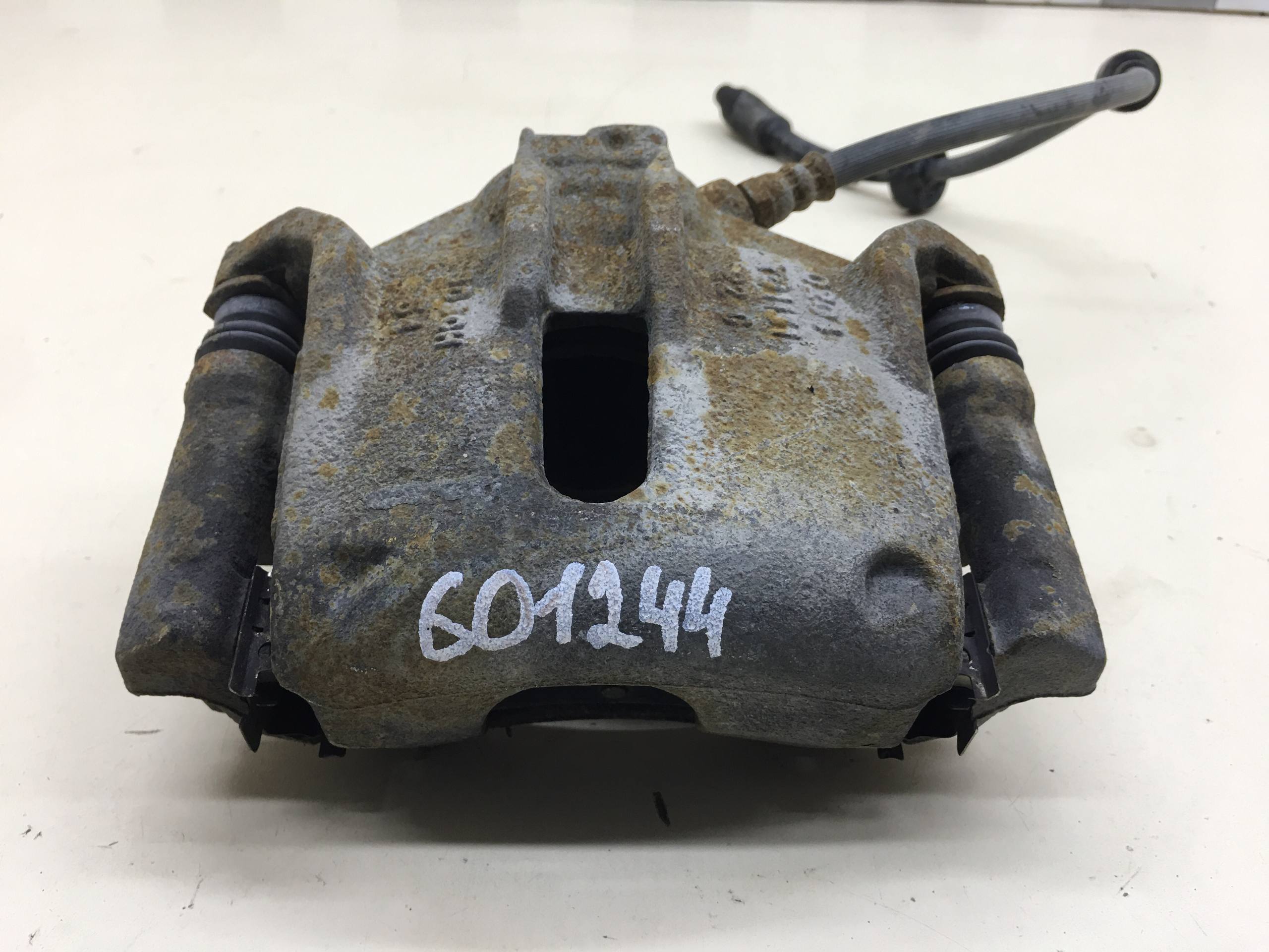 Суппорт передний левый Peugeot 208 2012>