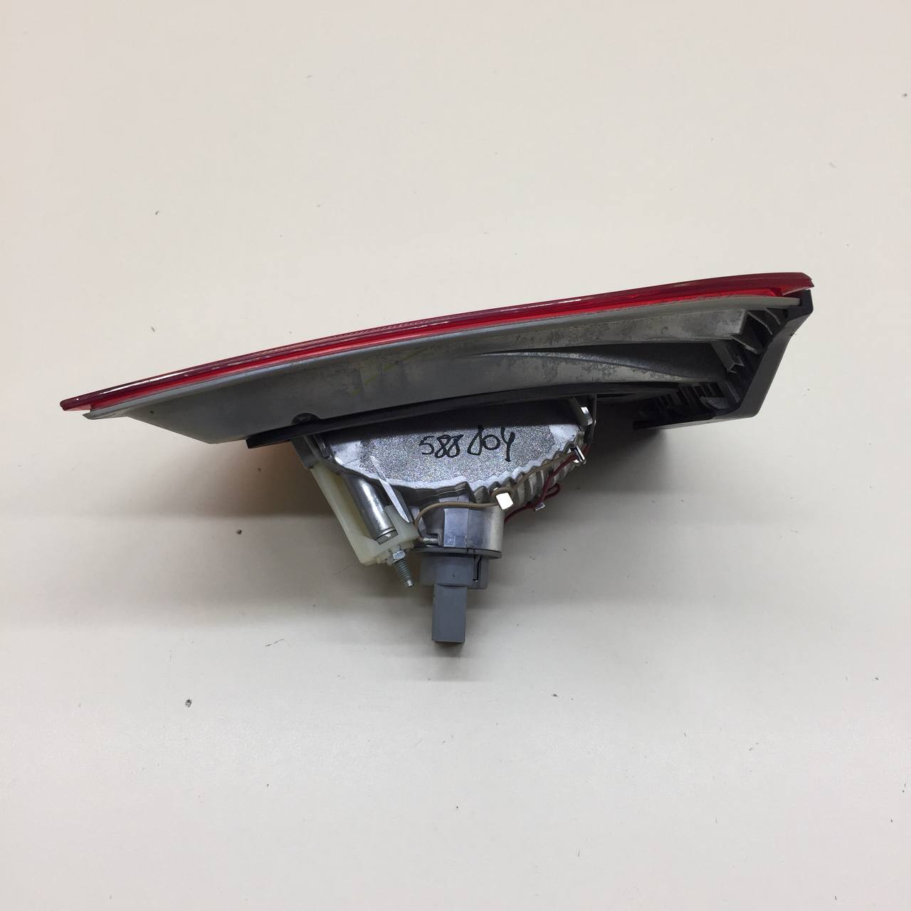 Фонарь задний внутренний левый BMW X6 E71 2008-2014